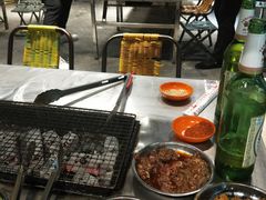 -马路牙子烧烤音乐酒馆(望京店)
