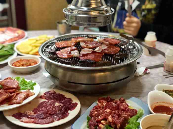 金达莱烤肉-"朋友带来这家说是宝藏韩式烧烤店,吃下来味.