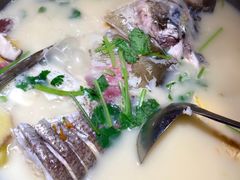 -咕嘟草帽鱼·牛奶一样的鲜鱼汤(包河万达广场创始店)