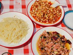 -洪霞餐馆·川菜·鲜货现炒(两江春城店)
