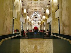 -Salon de The de Joel Robuchon(外滩18号店)