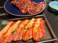 -山川小町·极番烧肉(新地假日广场店)