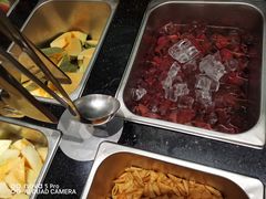 自助水果[赠]xyxn-小鱼小牛·鱼牛干锅·脆鱼火锅(世欧广场店)