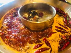 红油火锅-小龙翻大江文化火锅(宽窄店)