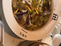 -渔语鱼酸菜鱼新川菜(来福士店)