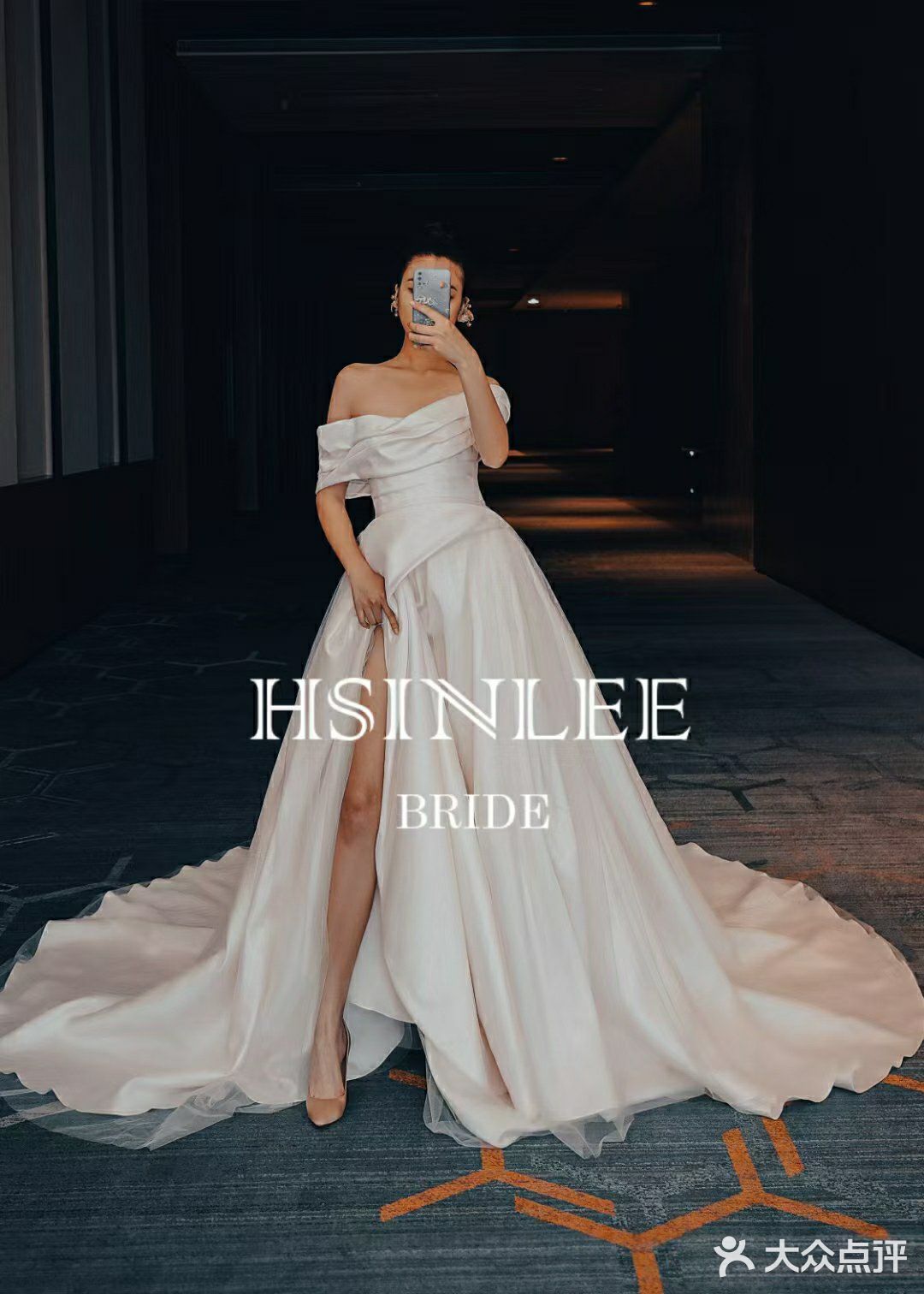 婚礼主纱→王牌👑