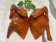 玻璃脆皮乳鸽-利苑酒家(金宝店)