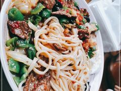 -歹歹的加个面过油肉拌面