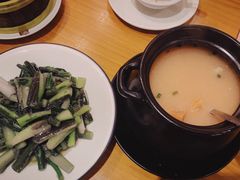 -莲餐厅·湖北菜·潜江小龙虾店(愚园路店)