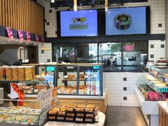 面包甜点陈列柜-大苹果面包生日蛋糕(明珠店)