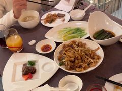 -粤尚腾香居中餐厅(首都机场希尔顿店)