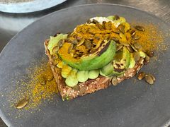 牛油果吐司-BOR Eatery(安福路店)