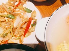 -隔壁老王·家常云南菜(花巷店)