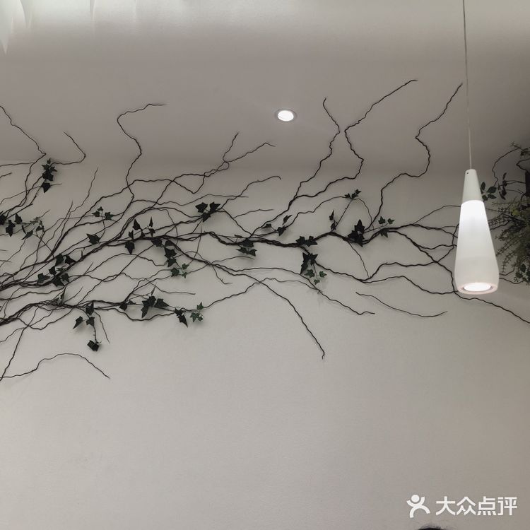 点了双人套餐，如果说吃饱，两人点一份套餐，就可以了