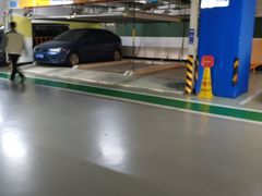 -北京银泰中心-停车场