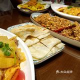 四个人点了满满一大桌都吃完了哈哈太好吃啦