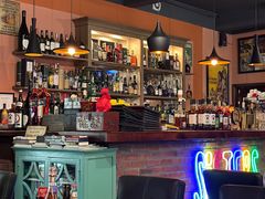 -SISTERS BAR RESTAURANT川意酒馆(嘉善老市H楼店)