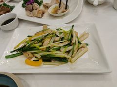 乔莲炒墨鱼饼-金华安大酒楼·老牌潮菜·粤式茶点(东方国际店)
