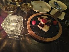 -LONG BAR 廊吧(外滩华尔道夫酒店)