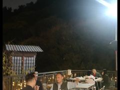 -鲤鱼塘农家山庄