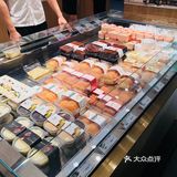 店面看着很温馨很干净，品种很多