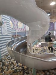 -多多淘儿童体验中心(重庆来福士店)