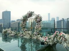 -The ROOF (通盈中心店)