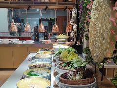 -腾阁自助餐厅(朝林广场店)
