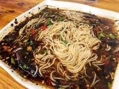 凉拌米线-玛扎烧烤私房菜