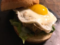 -HIGH FIVE哈福手工汉堡(桂林路店)