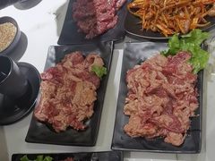 -啊美丽炭火烤肉(滑翔一店)