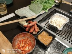 -臻牛烤肉
