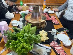 -果松木炭酸菜铜火锅·外婆参鸡汤