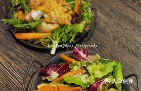 Curry Lobster and Ham Benedict Egg