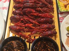 -肥肥虾庄·金牌油焖大虾(汉街SKP店)