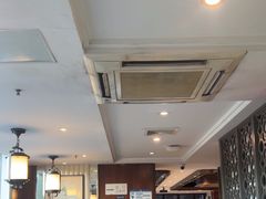 -江宴渔村·鱼鲜土菜(紫荆广场店)
