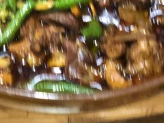 -一品红烧鸭特色川菜(三岔湖店)