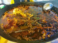 老铁锅秘制美蛙-鸿顺老铁锅美蛙鱼府(解放碑店)