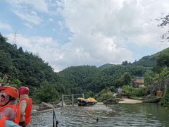 -虎啸峡漂流