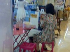 等位区-小螺号螺蛳粉(万科钻石广场店)