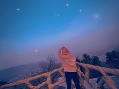 -鬼笑石后山停车场