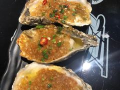 炭烤生蚝-橦橦小马扎烧烤 (传媒大学店)