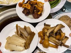 -天宜隆蘑菇宴火锅(石景山旗舰店)