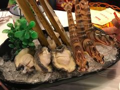 -鲜入围煮花胶鸡海鲜火锅