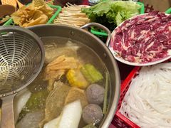 -潮汕·草根牛肉档(上海荟聚城市集市店)