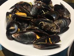 -宝燕海货工场(长江国际店)