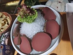 鸭血-洪氏嗨捞·广东猪肚鸡·椰子鸡火锅(西咸万象城店)