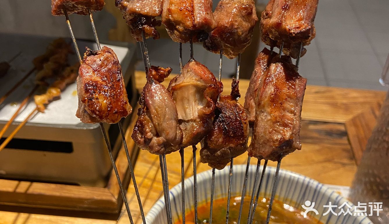 在烧烤店来一碗老式麻辣烫[疑问]
