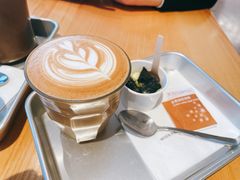 澳洲白咖啡-WHEN PIGS FLY当猪飞