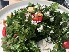牛油果羽衣甘蓝沙拉-The Rug Cafe(王府中环店)